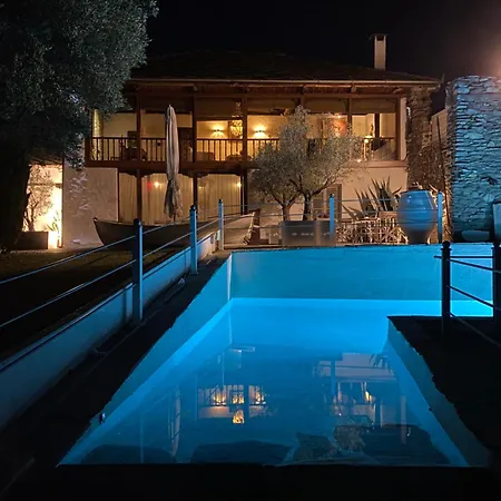 Domatia Villa *