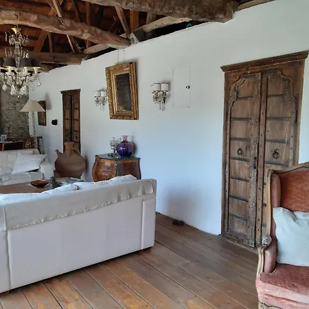 Domatia Villa *