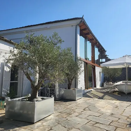 Domatia Villa Kavala