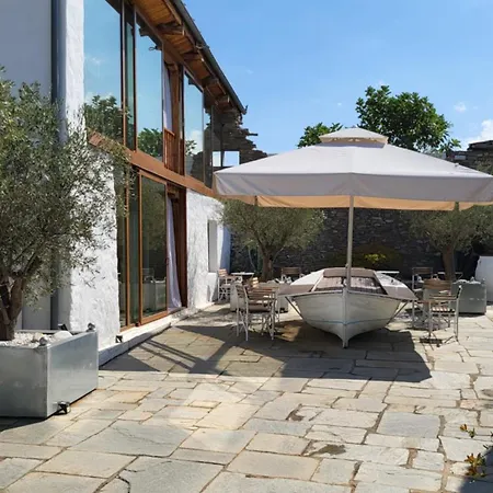 Domatia Villa *