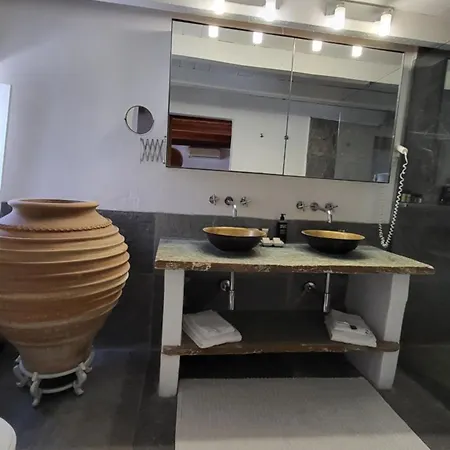 فيلة Domatia كافالا